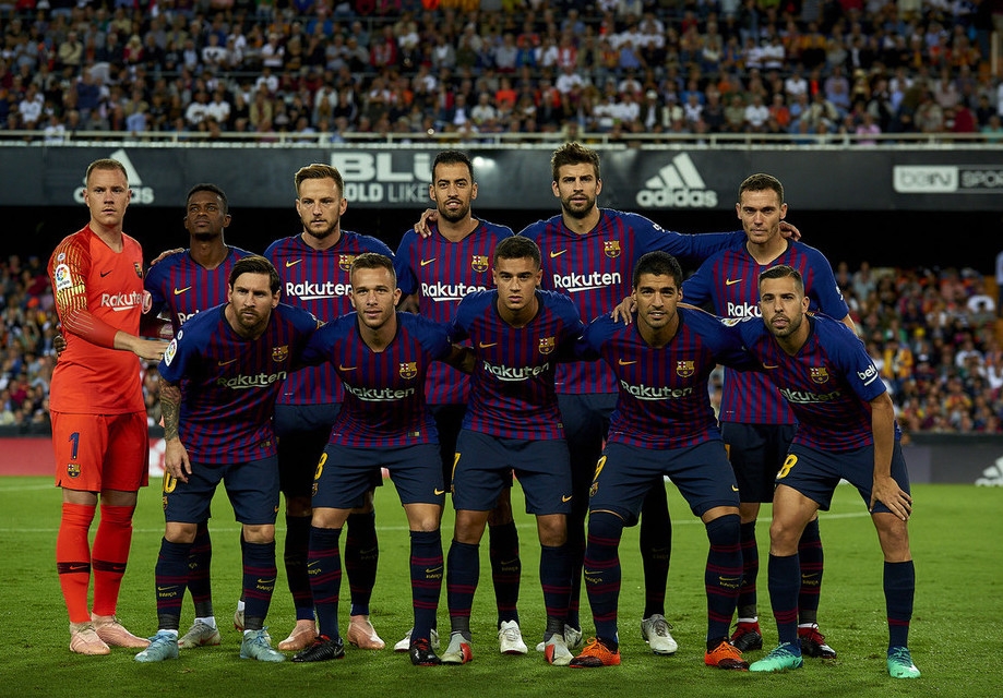 为核心寻接班人!巴萨争夺荷兰两大妖星,19岁妖人曾硬抗姆巴佩