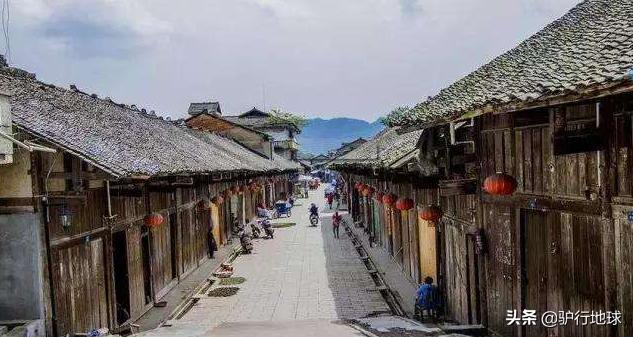 成都附近的古镇最值得去的是哪个,2022春节成都周边有年味的古镇