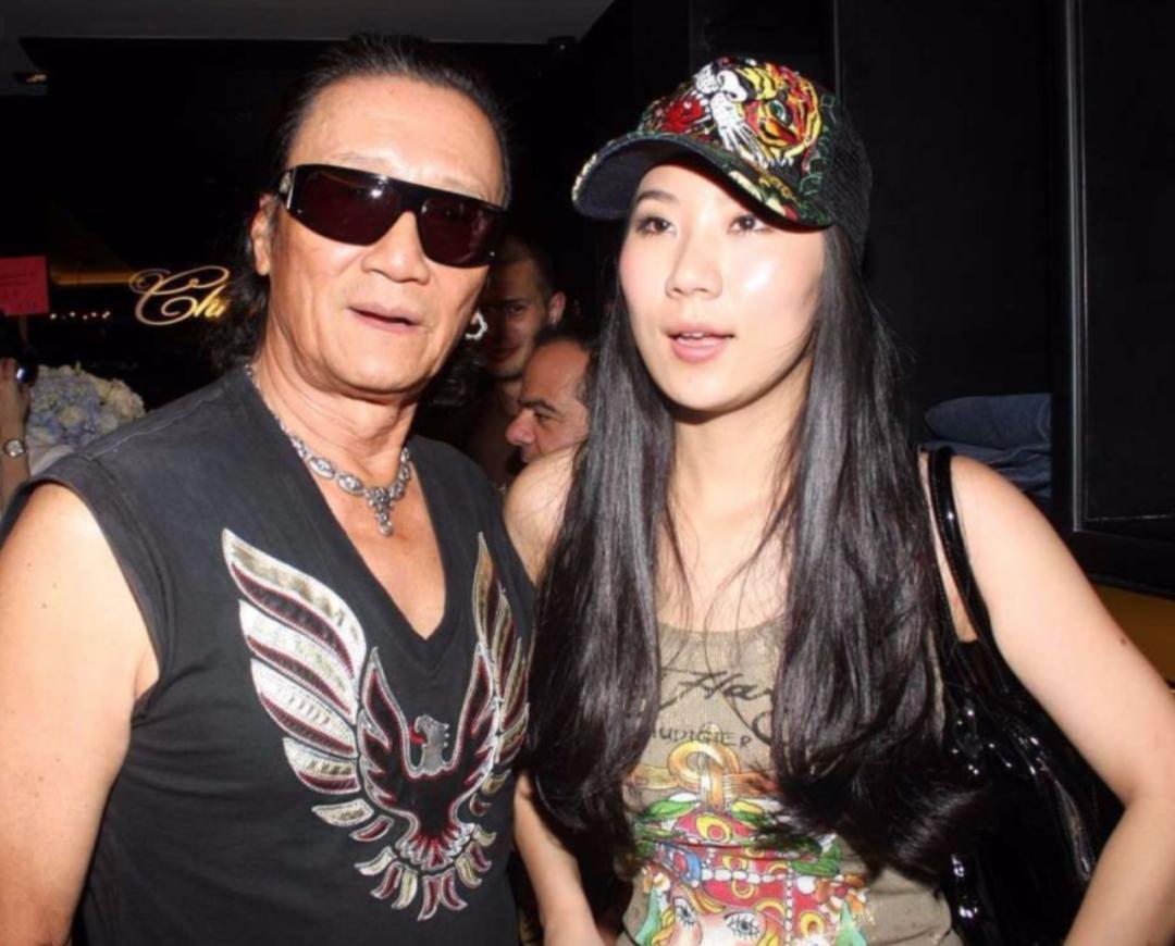 谢贤说洪金宝小胖尔冬升,谢贤年轻尔冬升