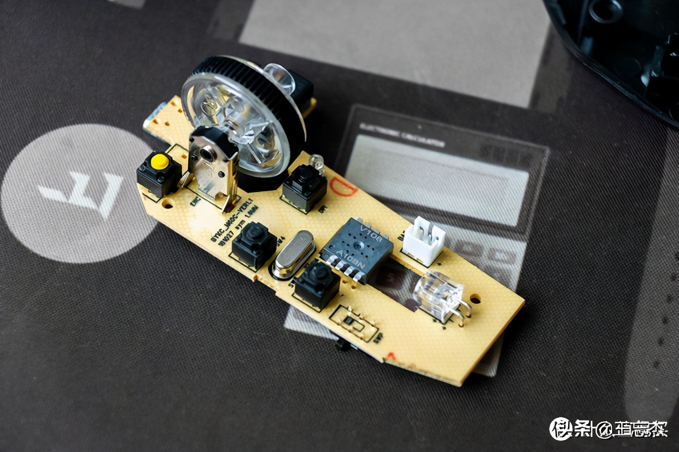 无线鼠标和蓝牙鼠标的区别哪个好,无线鼠标超薄的好还是正常的好