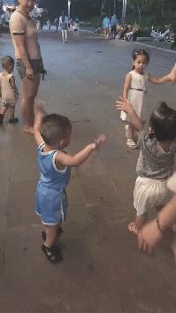 世上最远的距离是你和我,世界上最远的距离莫过于你在我身边