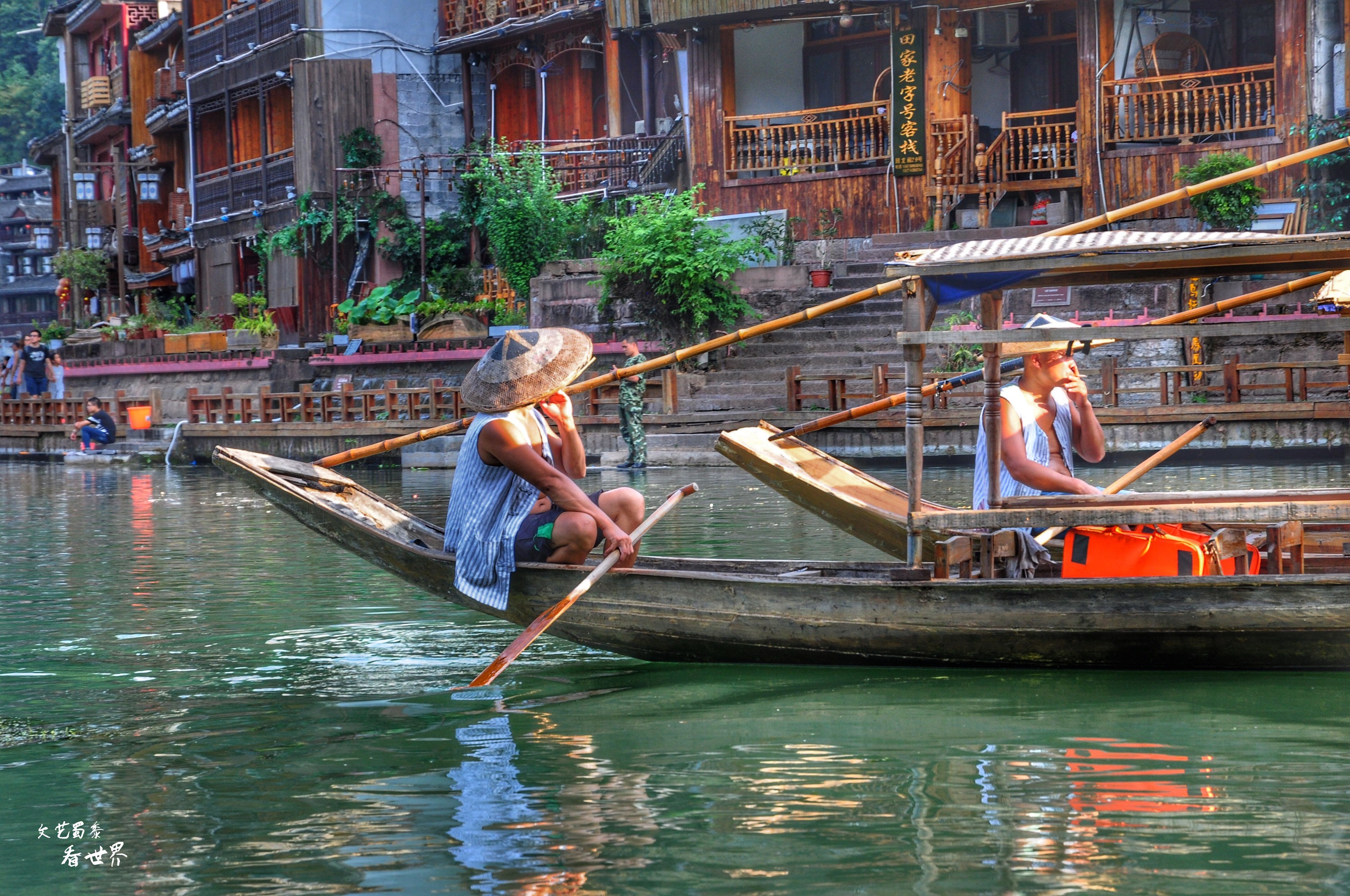 凤凰古城还值得去吗,凤凰古城值得去吗