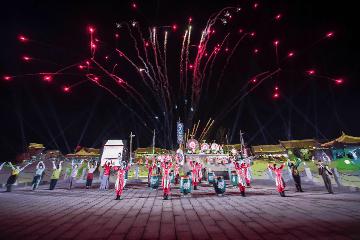 建业华谊兄弟电影小镇奠基盛典,庆祝新中国成立70周年的电影