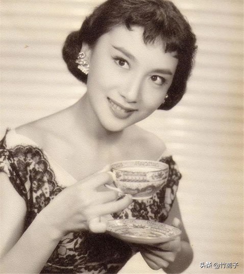 夏梦年轻时候是什么样子,夏梦为什么打动自己