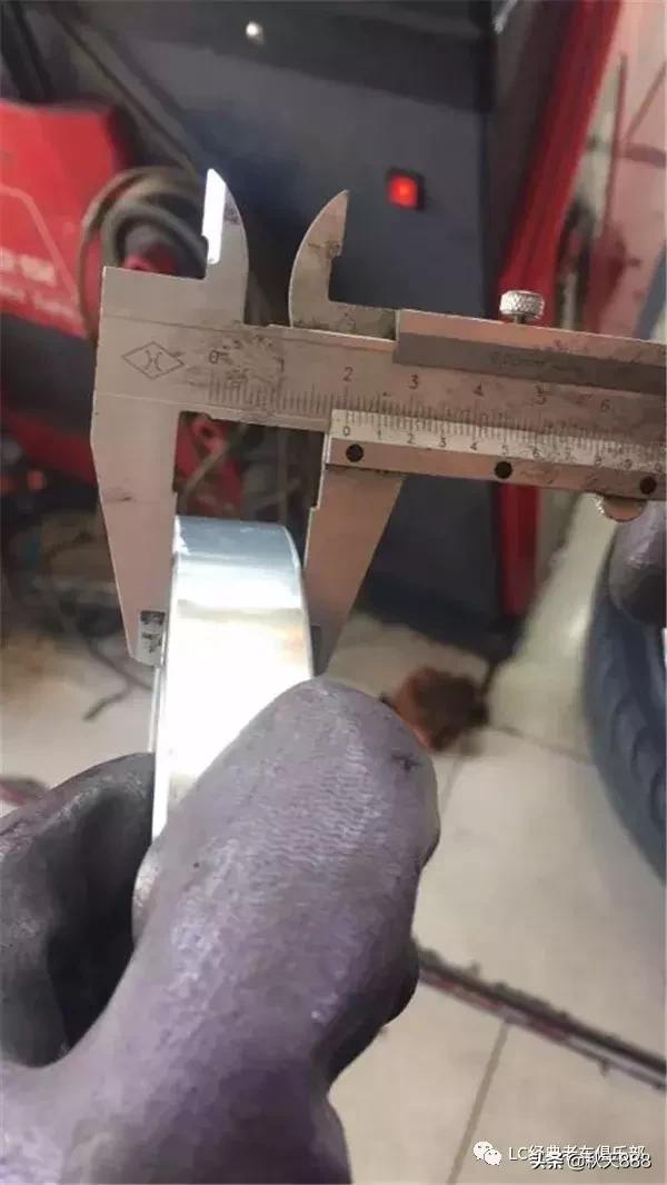 雪中的奔驰w211,向经典致敬奔驰w211