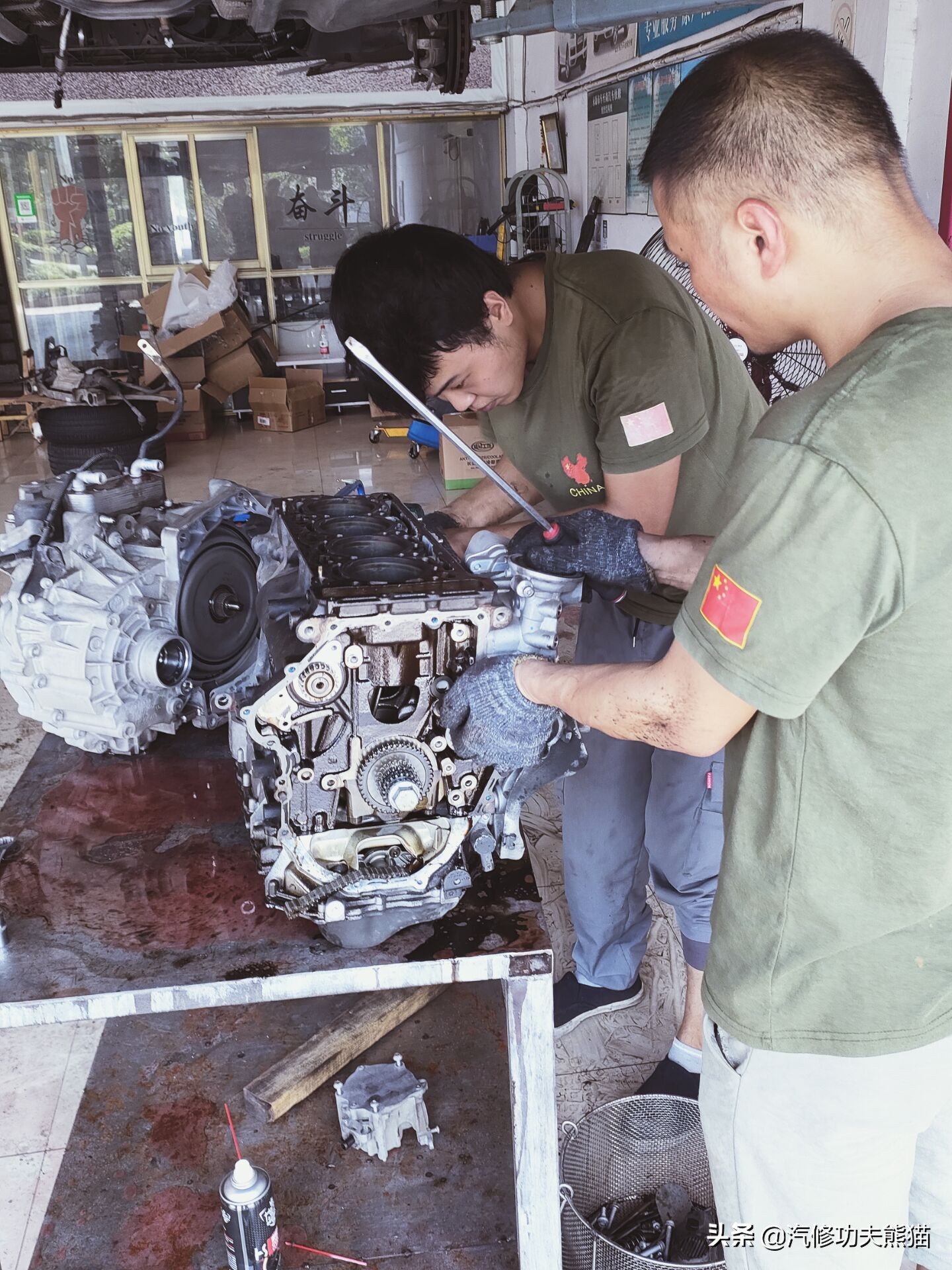 大众夏朗2014款2.0t标配烧机油吗,2016款大众夏朗1.4t发动机烧机油