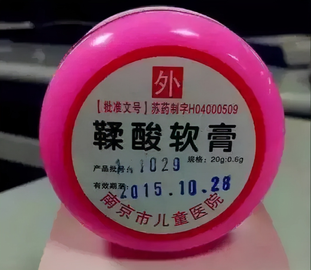 涂护臀霜可以预防红屁股吗,宝宝红屁股怎样涂护臀好