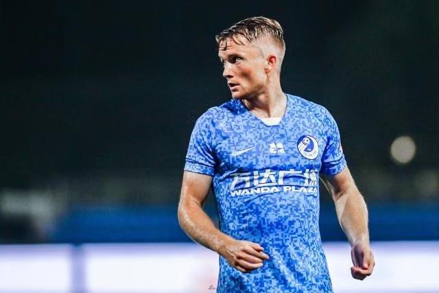 领先，但赢不下比赛！贝尼特斯的青春风暴为何刮不起来？