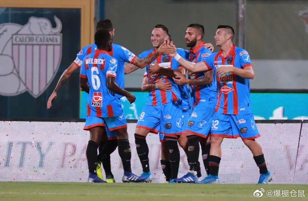 来点儿新闻,c罗发一条ins能赚多少钱