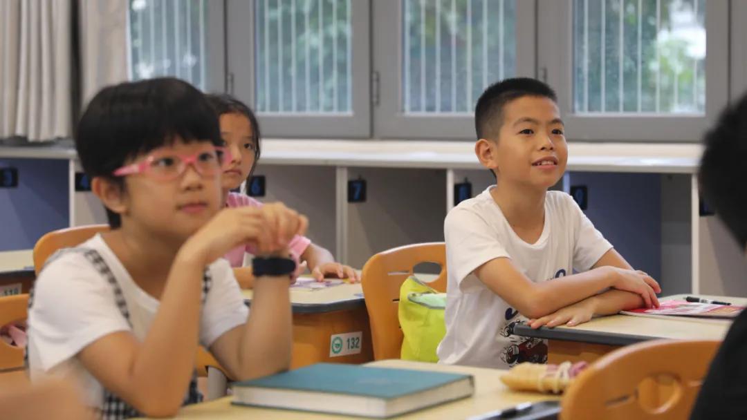 寒假在托管班的一天300字,假期托管班一日三餐