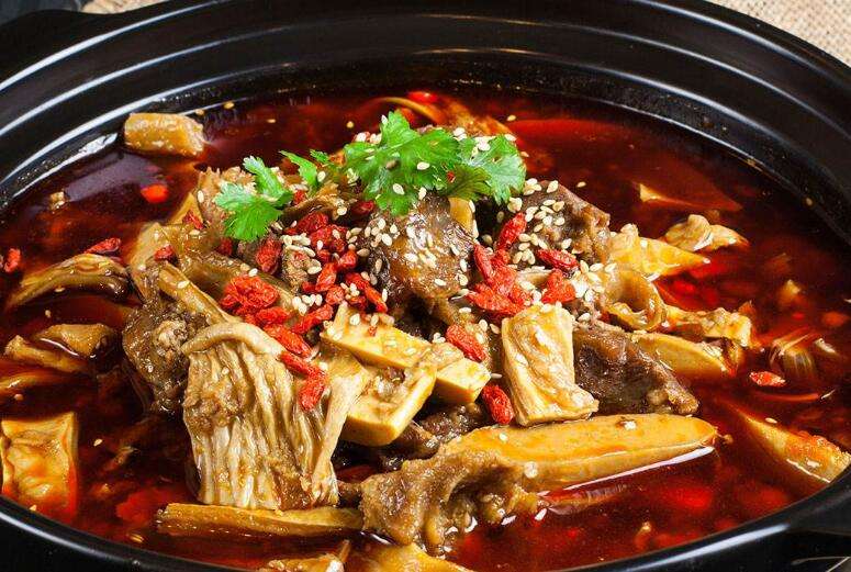 筋头巴脑羊蝎子火锅的做法,麻辣羊棒骨蝎子牛骨火锅配方教程