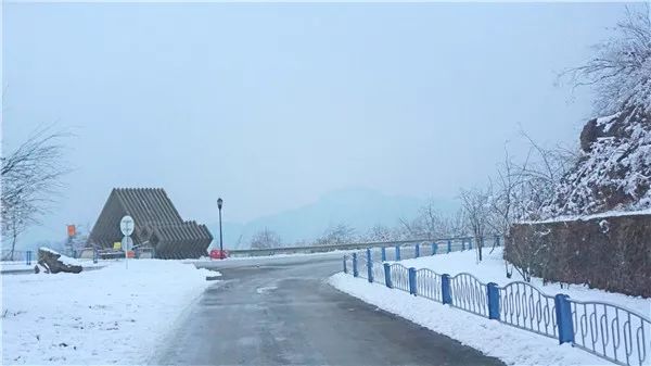 去西岭雪山玩雪要准备些什么,去西岭雪山滑雪需要先买门票吗