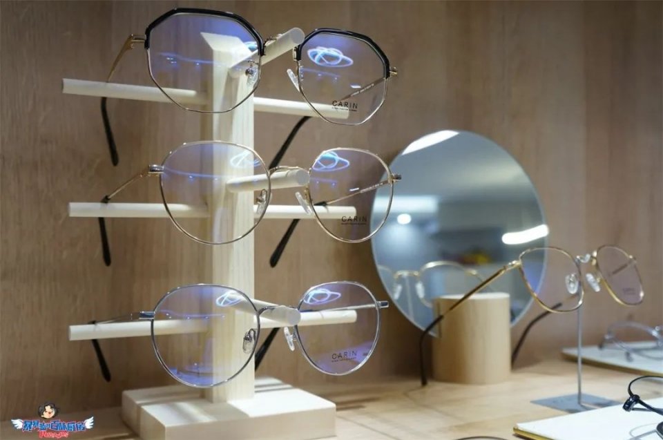 同样是眼镜工作室，凭什么这家值得朋友圈3000好友同时推荐？