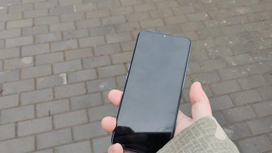 不妥协的千元性价比小钢炮，真我V11全方位体验