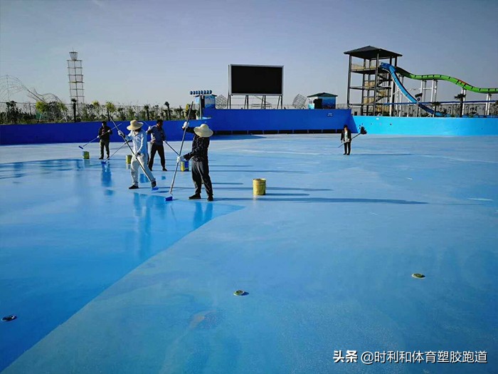 硅pu球场裂缝处理全过程,球场硅pu怎么能弄掉