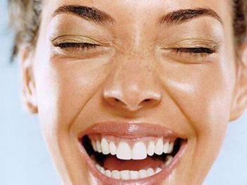 一款好的妆前乳打造完美底妆,想让底妆更持久的化妆次序