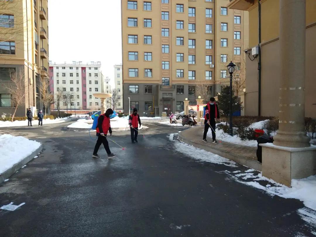 志愿者筑起复工复产疫情防控墙 (社区志愿者复工复产)