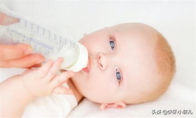 1月以内奶粉喂养的正确方法,新生儿奶粉正确喂养方式