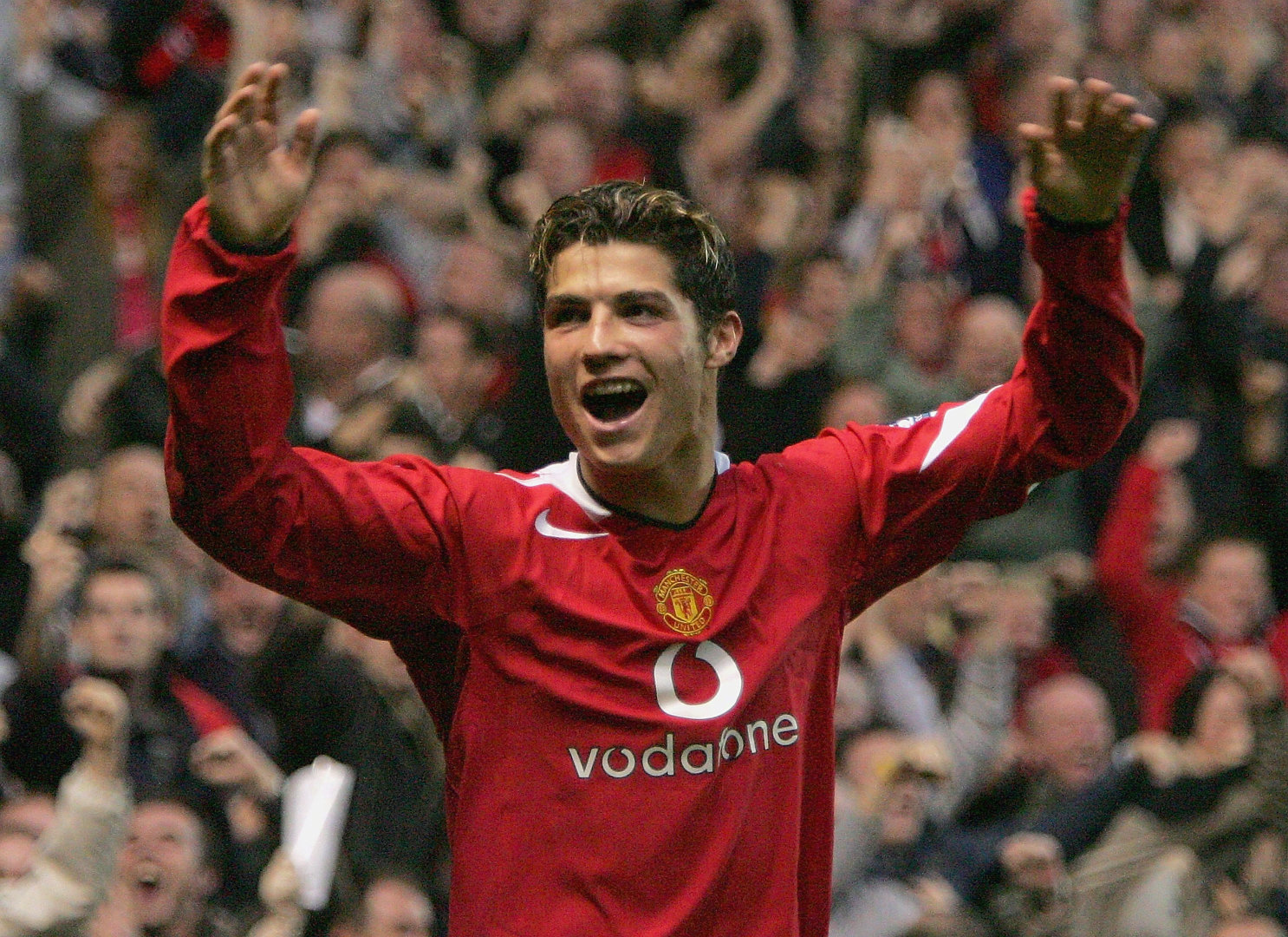 归来仍是少年！C罗回家感动世界，弗格森一通电话召回梦剧场明星