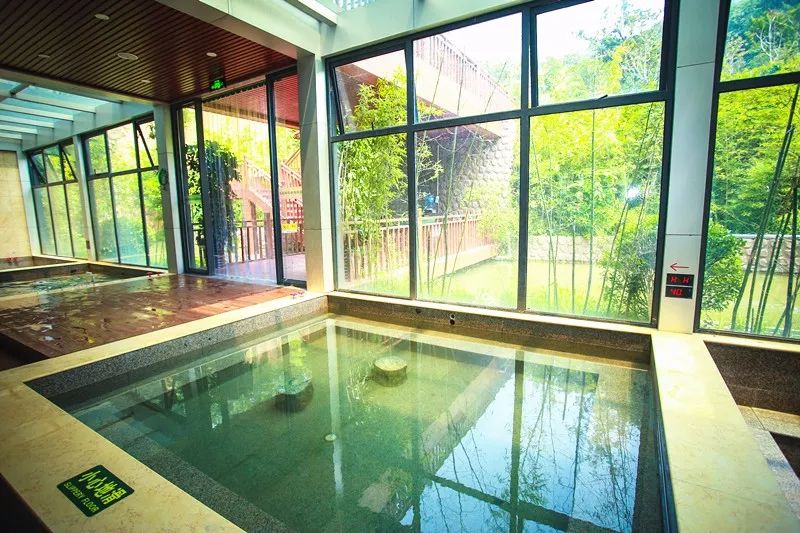 郑州周边这9个特色温泉，够“约泡”一整个冬天，你想去哪个？