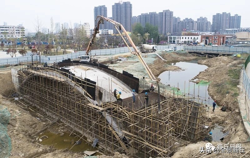 三条河交汇的地方,三条河流交汇处