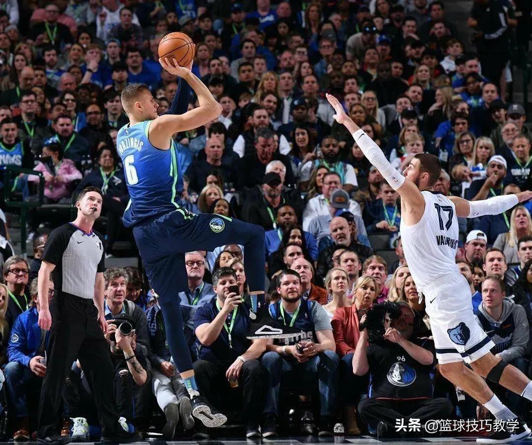 经常崴脚穿什么类型的球鞋,实战起步快不崴脚的球鞋