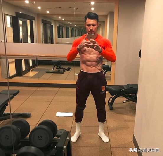 范志毅评价国足球员身材,2002年国足的身材