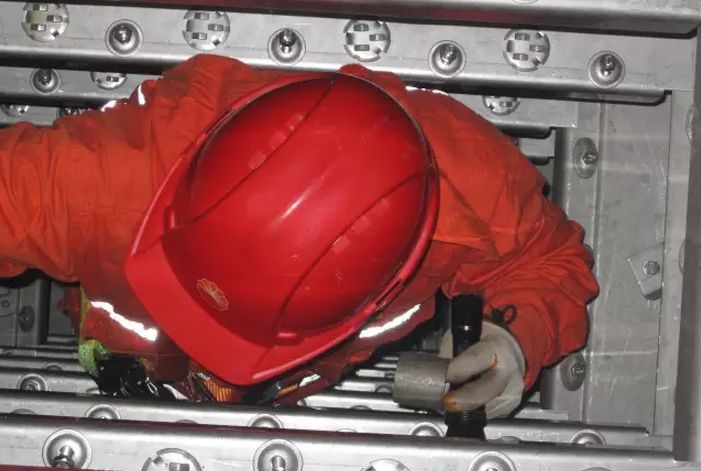 精馏塔底部,精馏塔都有什么