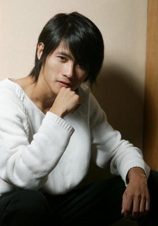 年轻时的韩寒现在怎么样了,韩寒的另类成长给我们很多深思