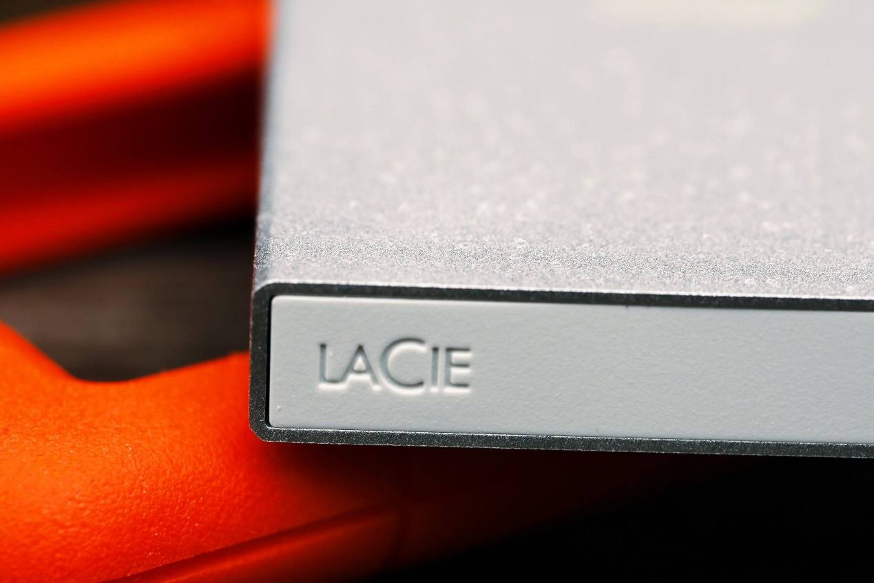 lacie三防移动硬盘,户外摄影最好用什么相机