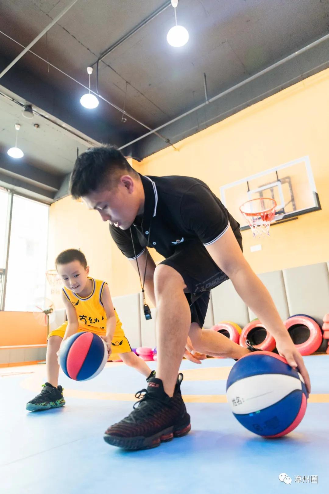 万达附近室内篮球班,万达金街二楼儿童篮球