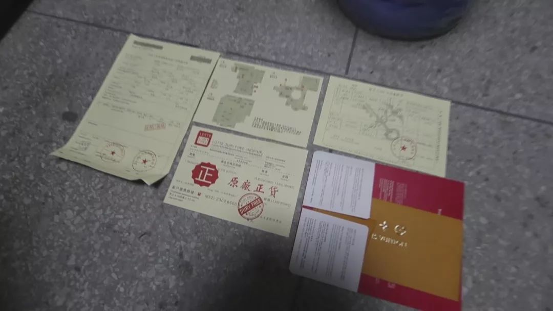 国外的名牌包是真的吗,几百元买奢侈品包