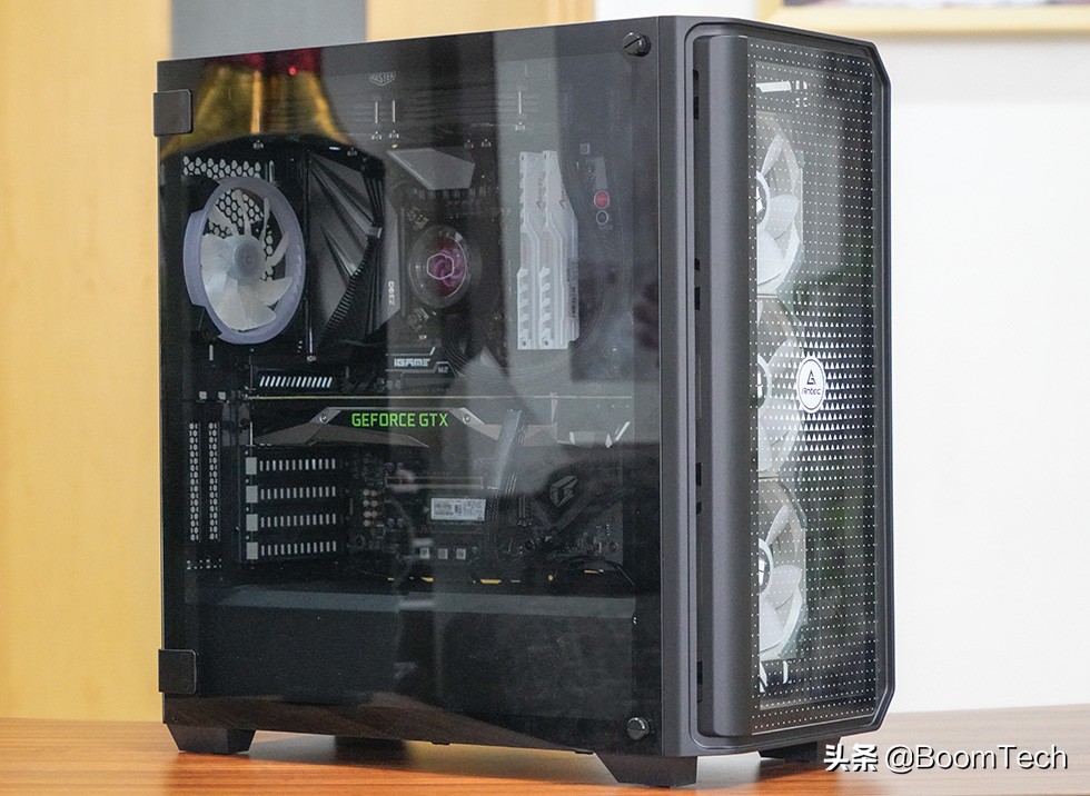 不对称设计点缀安钛克NX1000机箱体验