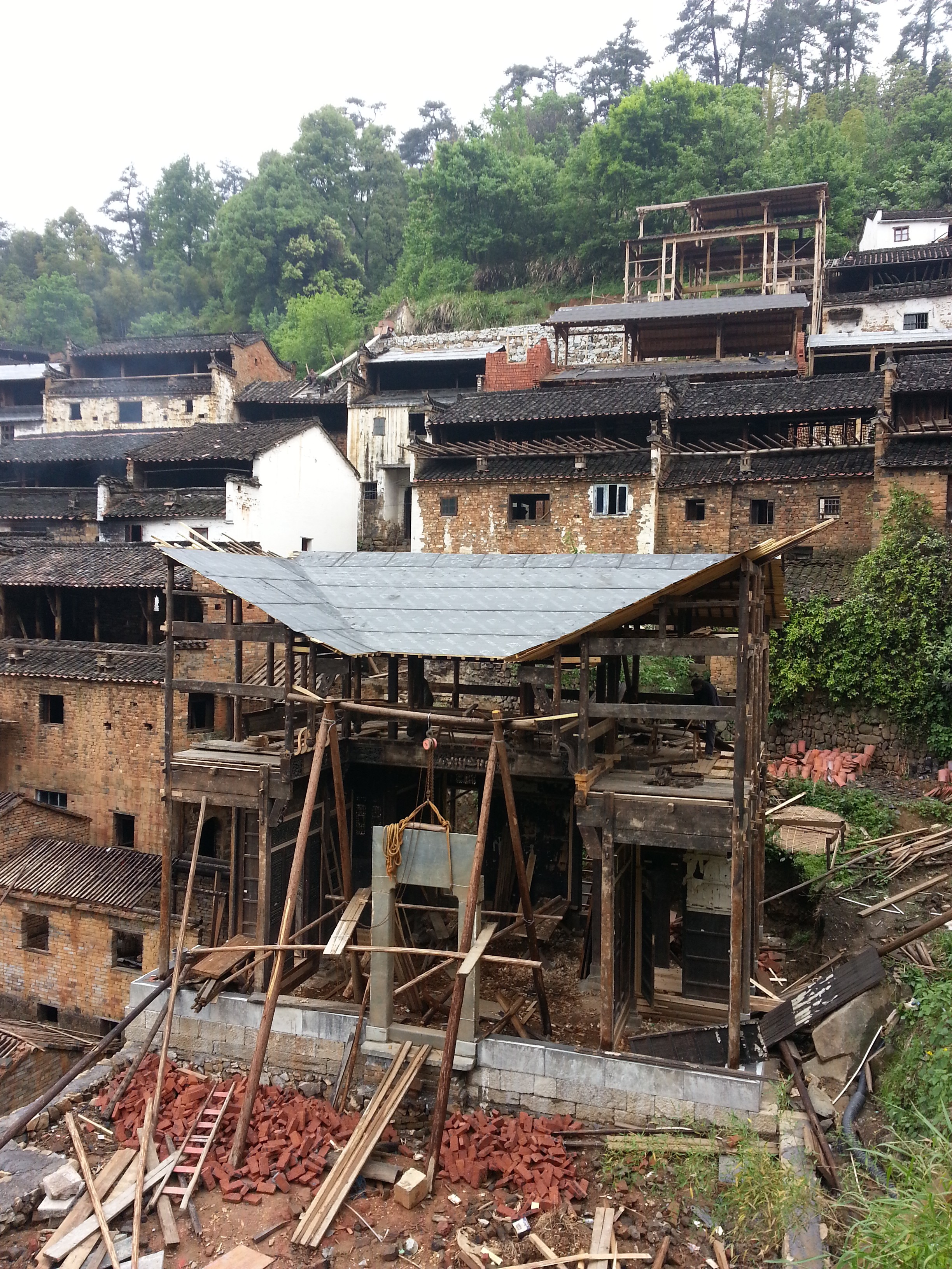 农村破旧老民居如何改造为特色民宿？可自住可出租，半年赚回房钱