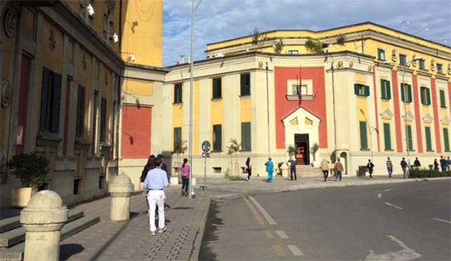 现在阿尔巴尼亚对中国的评价,中国和阿尔巴尼亚怎么分手的