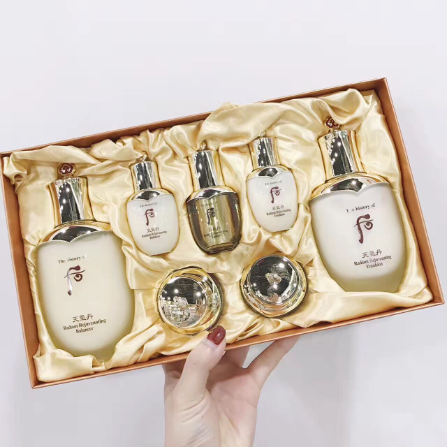 护肤品买套盒还是单买好,护肤品买单品好还是套装好