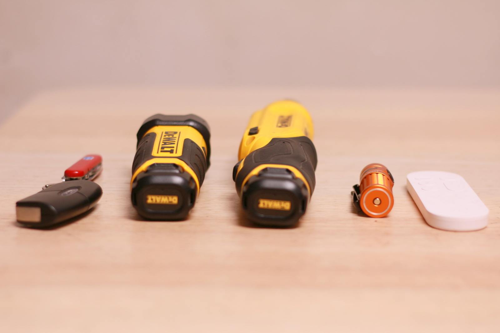 傲雷baton3手电筒特别版,傲雷baton3pro紫色