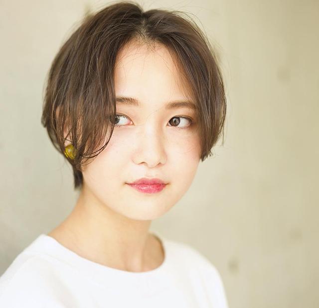 中分短发碎盖,中分碎短发怎么扎