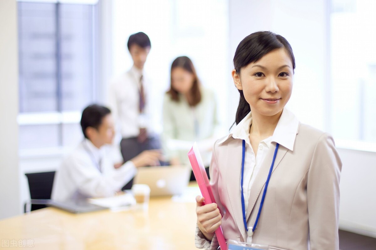 表扬表现好的员工通知,表扬评价员工