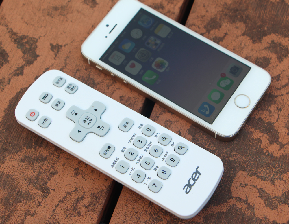 实用才是大面子，100吋无屏电视来啦-AcerH5382BD投影机测评