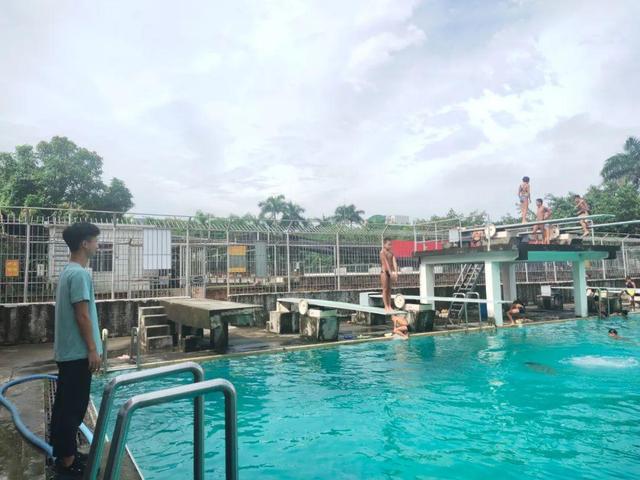 全红婵给队友发零食,全红婵获赠20万现金教练有奖金吗