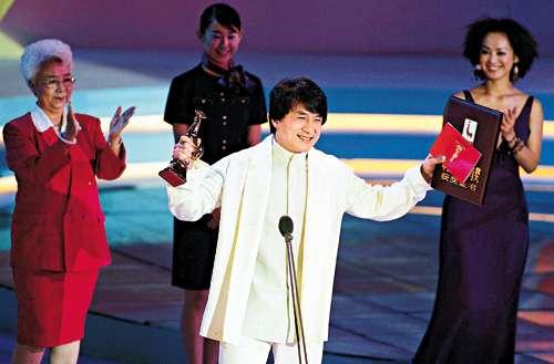 石班瑜为周星驰配音第一部,石班瑜谈论周星驰的配音技巧