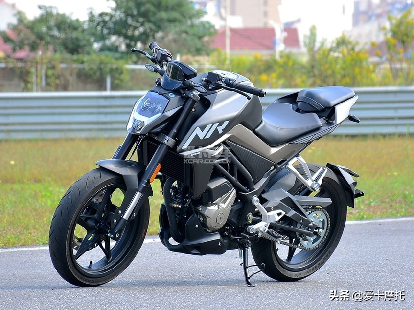 横扫赛道碎石路最值得购买的摩托之娱乐利器篇