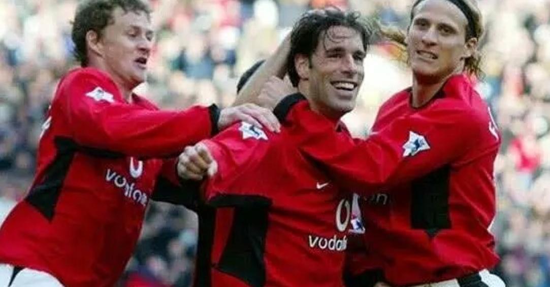 巅峰期罗纳尔多和c罗谁强,罗纳尔多c罗谁强