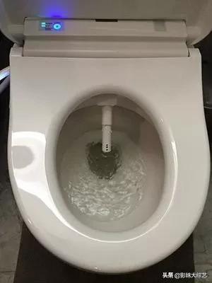 自动马桶冲洗屁股会到处都是屎吗,用家里马桶冲洗屁股好吗