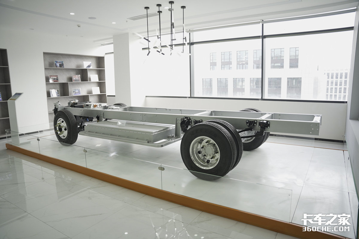 出道即是黑马！前晨EC1新能源轻卡靠的是什么？