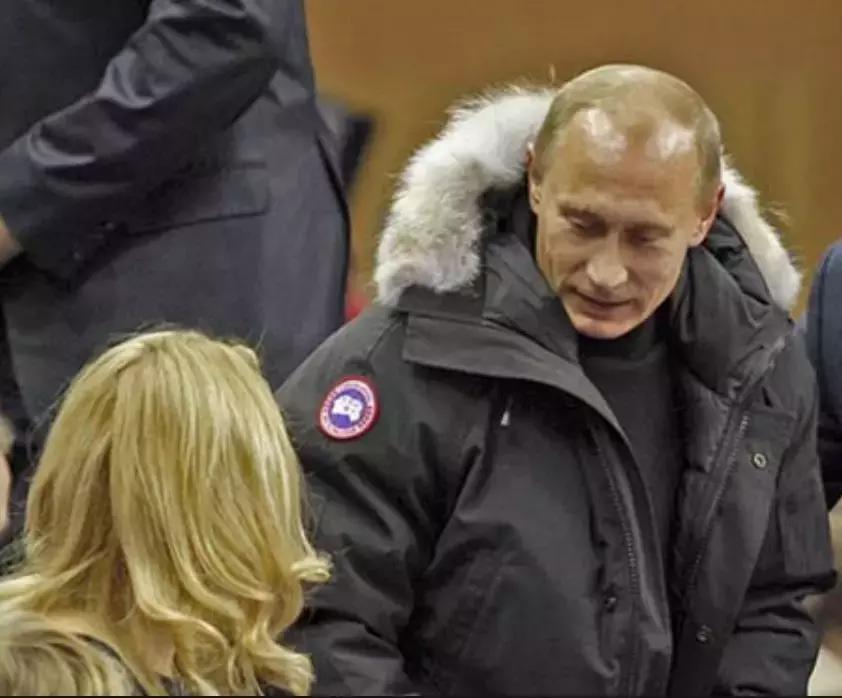 留学生注意！穿加拿大鹅危险了，有人专门抢穿鹅的亚洲人