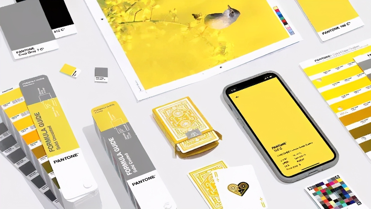 2021年最流行黄灰的穿搭,2023高级色系穿搭