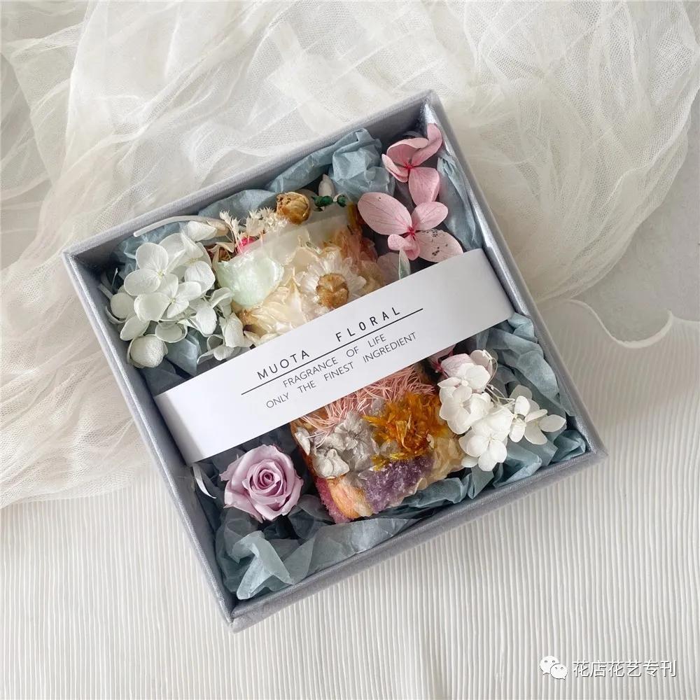 不到3年,她从全职辣妈变身为年营业额400万的花店老板