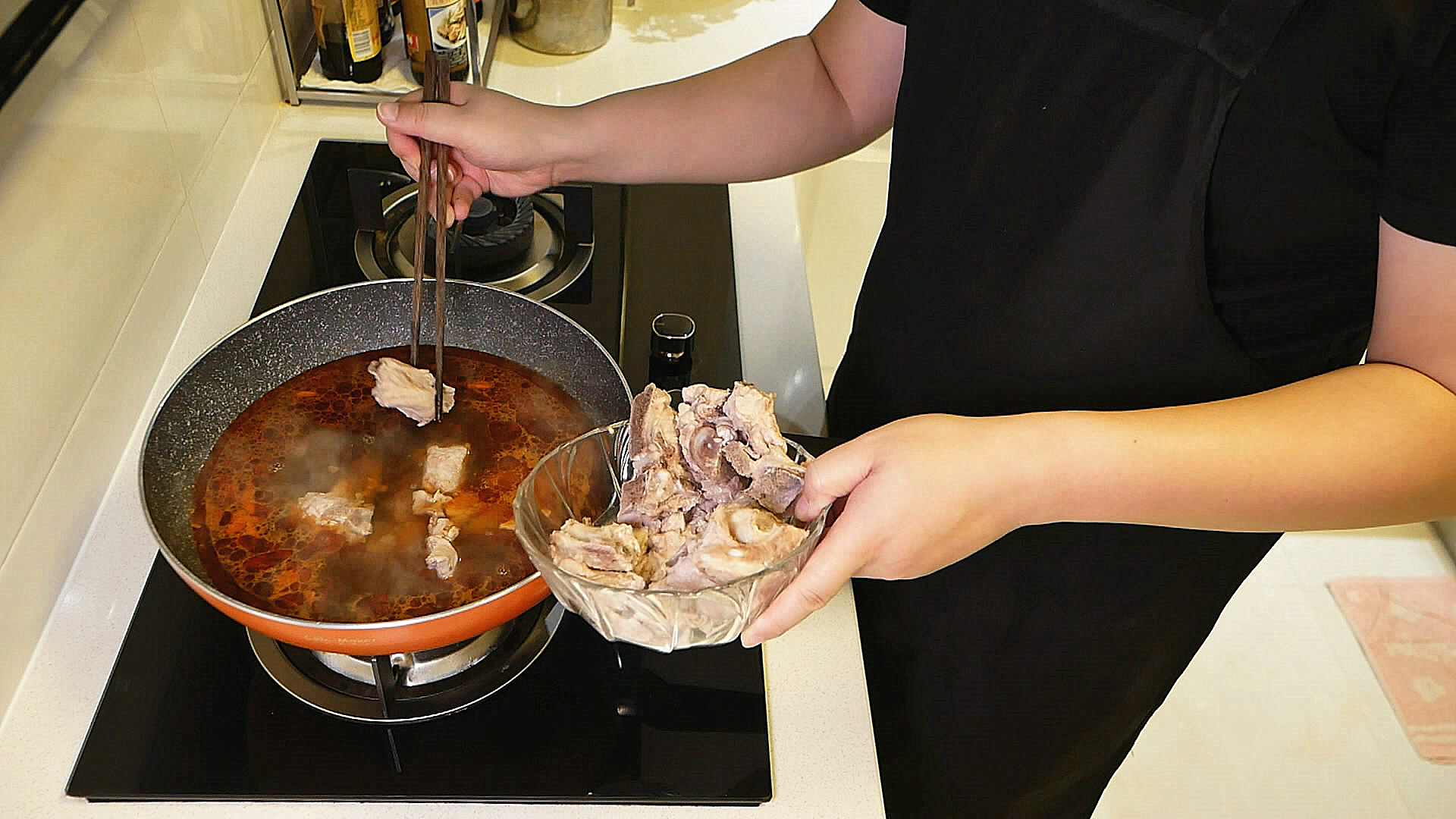 香辣排骨干锅正宗做法,排骨香辣锅的正宗做法